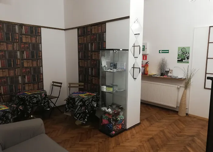 Lorf Hostel&Apartments