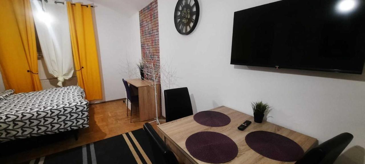 Lorf Hostel&apartments Hostel