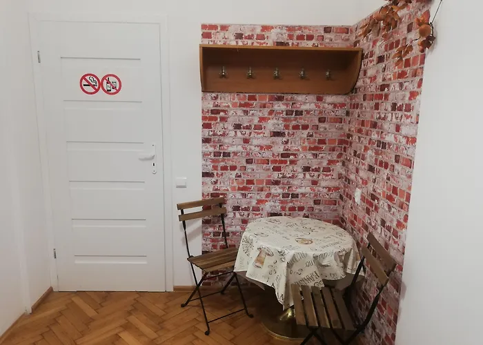 Lorf Hostel&Apartments