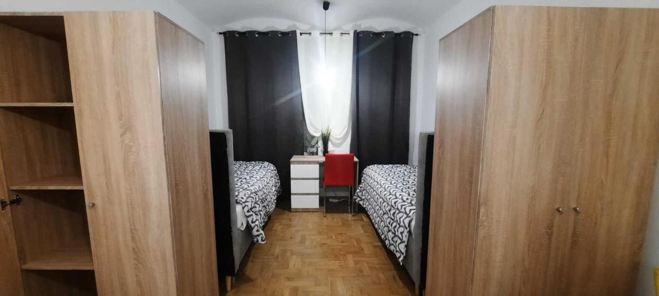 Vandrerhjem Lorf Hostel&apartments Krasków