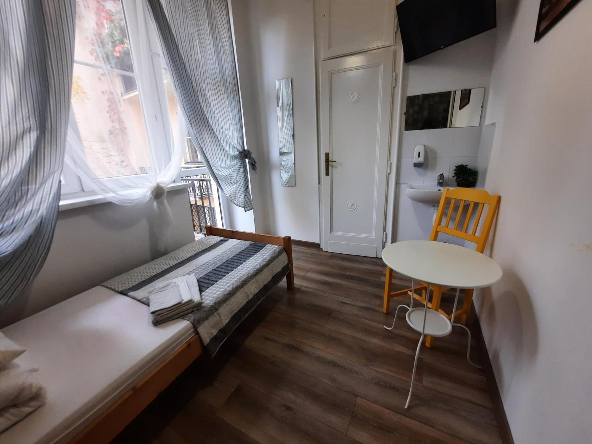 Vandrerhjem Lorf Hostel&apartments Krasków