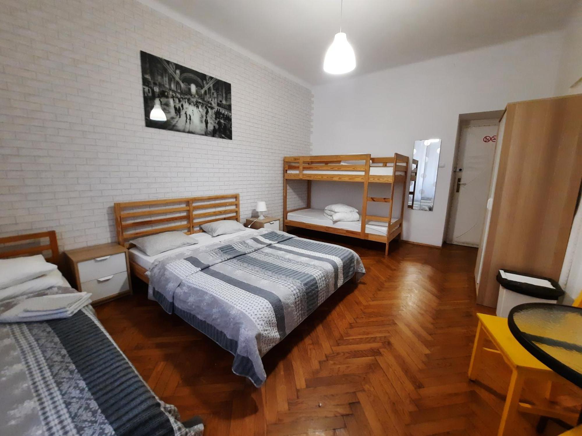 Vandrerhjem Lorf Hostel&apartments